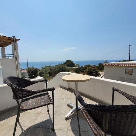 Lefkada Twins 2 Apartment Agios Kirykos  Bagian luar foto